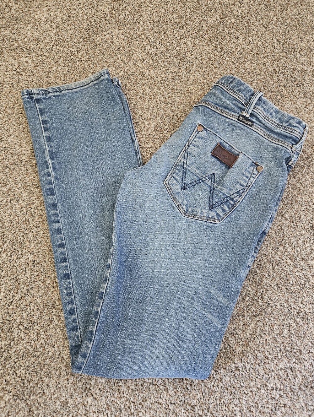 Wrangler Retro Lia Seasonal Light Wash Mid Rise Straight Leg Jeans Size 29x32